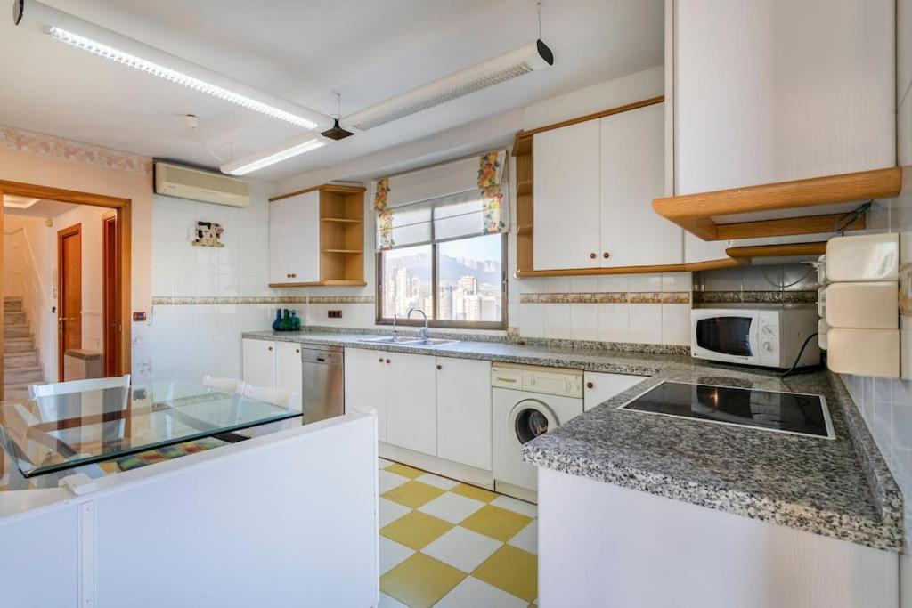 Atico Con Gran Terraza Apartment เบนิดอร์ม ภายนอก รูปภาพ